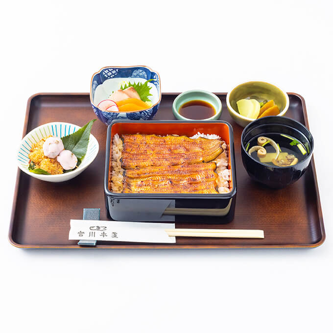 季節のおすすめ桜御膳梅