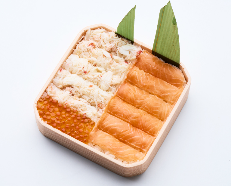 〈知床鮨〉知床鮨(いくら一山)