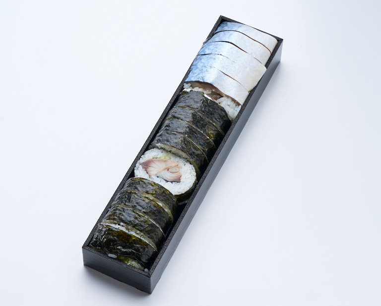 〈創作鮨処 タキモト〉鯖一本巻