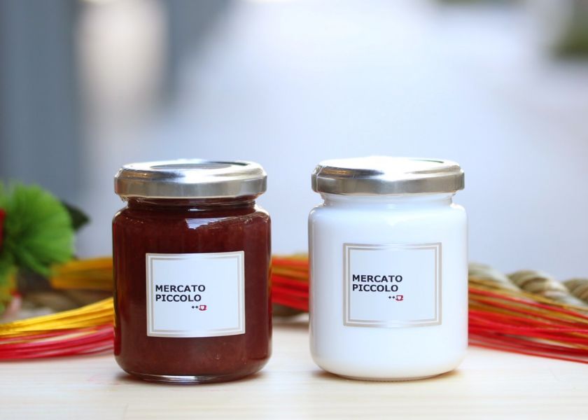 〈メルカートピッコロ〉